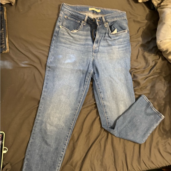Levi’s 724 High Rise Skinny - Picture 2 of 3